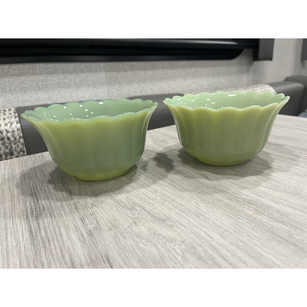 Set 2 Pioneer Woman Jadeite Green Scalloped Glass Bowls Vintage Style